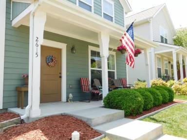 Main picture of 2602 Valentine Ln