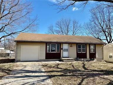 Main picture of 3507 N Spring St