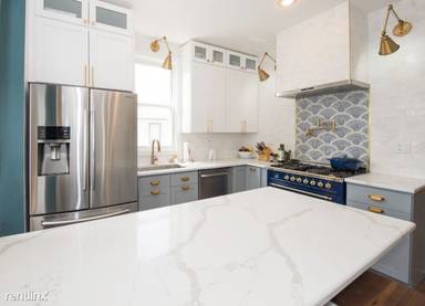 Main picture of 3407 N Troy St