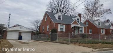 Main picture of 6504 Foster St