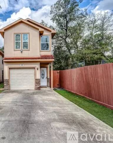Main picture of 3417 Elgin St