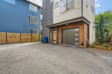 Main picture of 4113 Delridge Way SW