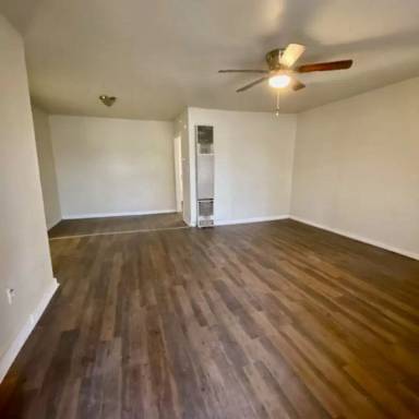 Main picture of 303 39th St