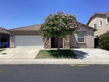 Main picture of 5318 White Lotus Way