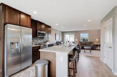 Main picture of 706 Village Dr