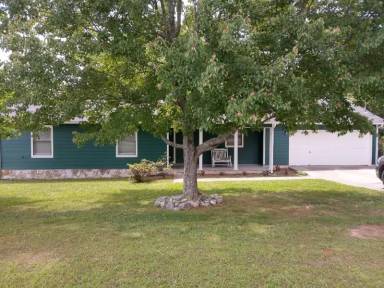 Main picture of 690 Clutts Rd
