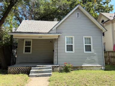 Main picture of 1647 S Topeka Ave