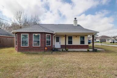 Main picture of 8709 Palmetto Dr