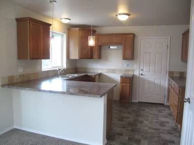 Main picture of 180 N Tamarack St