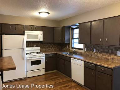 Main picture of 328 12th Ave E