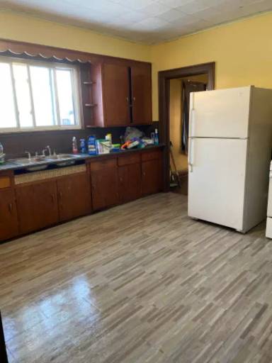 Main picture of 161 Bissell Ave