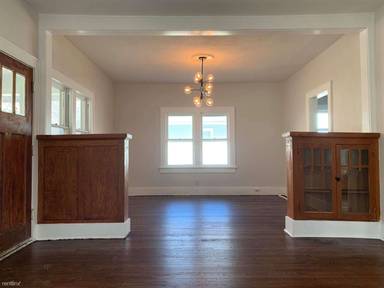 Main picture of 528 N Belmont Ave