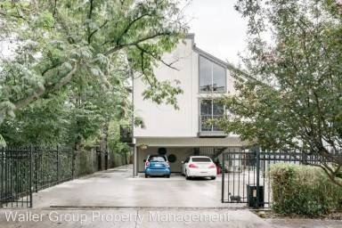 Main picture of 4023 N Hall St