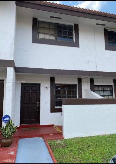Main picture of 13270 SW 58th Ter