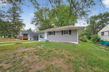 Main picture of 120 McAlpine Dr