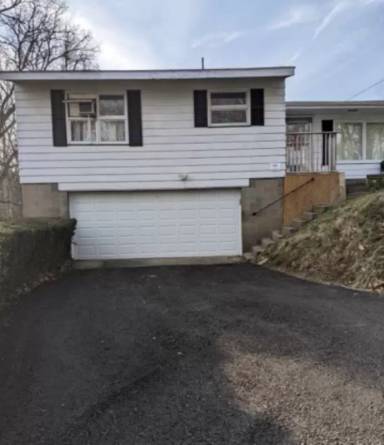 Main picture of 487 Center Grange Rd