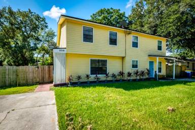 Main picture of 1020 Assisi Ln