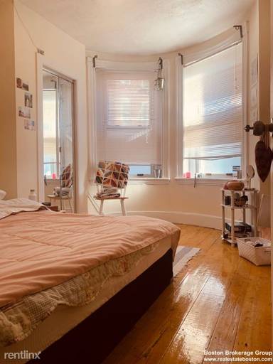 Main picture of 1 Warwick St