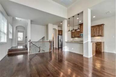 Main picture of 6460 Naples Dr