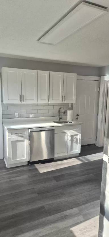 Main picture of 21 Gillette St