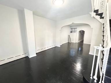 Main picture of 2429 S Millick St