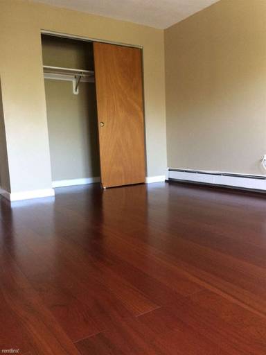 Main picture of C1 Colonial Dr