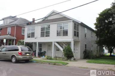 Main picture of 1007 Fort Augusta Ave