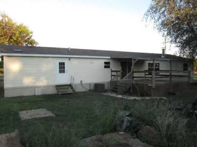 Main picture of 910 Pacific St E