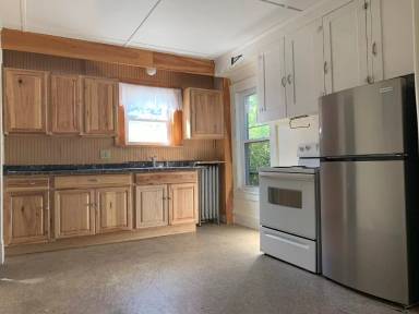 Main picture of 60 Davis St