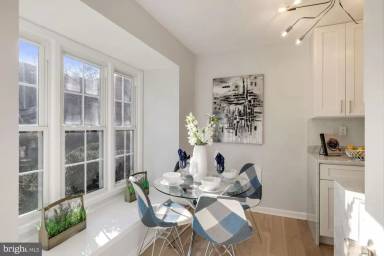 Main picture of 4956 Bradley Blvd