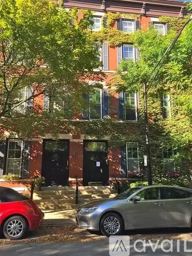 Main picture of 506 W Wisconsin St