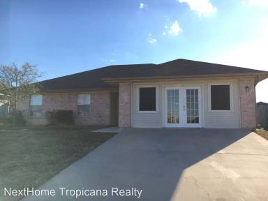 Main picture of 2608 Bigleaf Dr