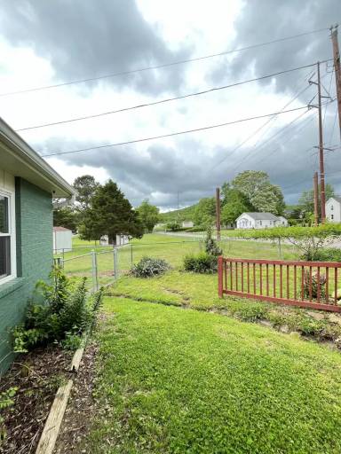 Main picture of 3017 W Old Farmington Rd