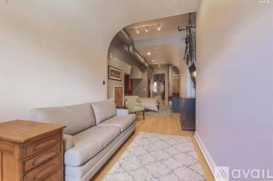 Main picture of 1124 Race St