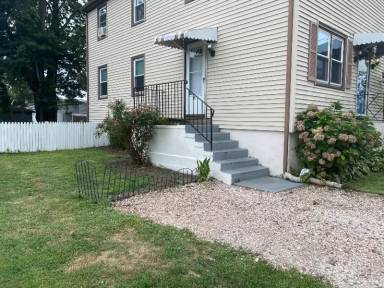 Main picture of 35 Harding Ave