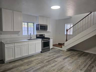 Main picture of 320 Idaho Ave