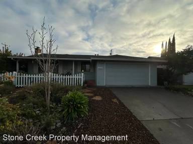 Main picture of 2420 Michelle Dr