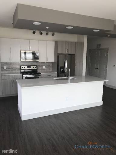 Main picture of Platform Grant Park Apartments