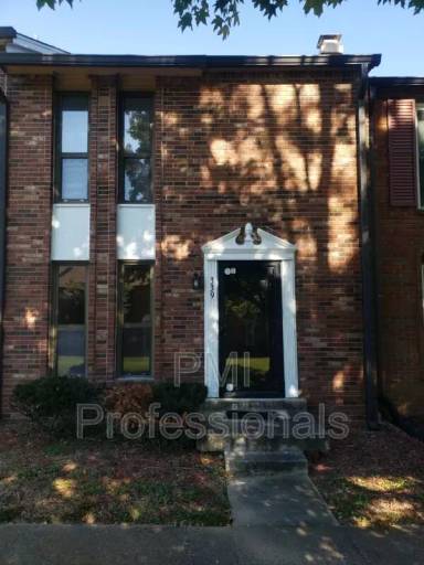 Main picture of 339 Huntington Ridge Dr