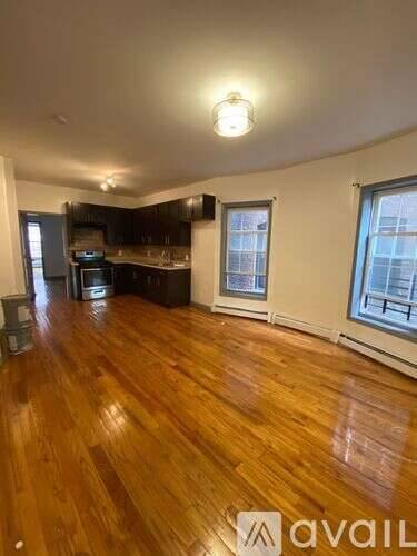 Main picture of 70 Bostwick Ave