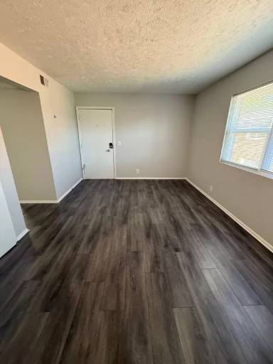 Main picture of 1332 S 30th Ave