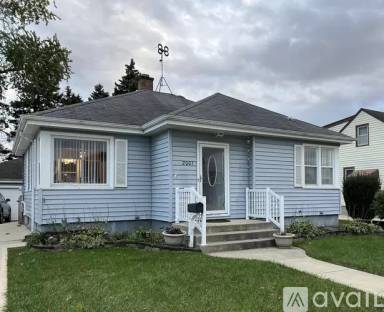 Main picture of 2001 31st St