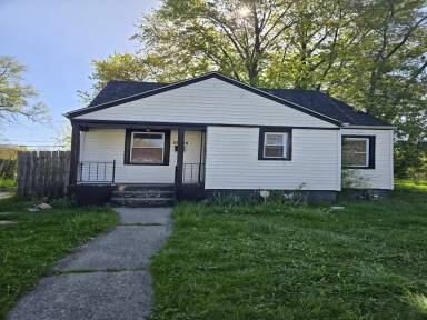 Main picture of 19348 Lamont St