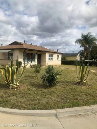 Main picture of 9225 Philbin Ave