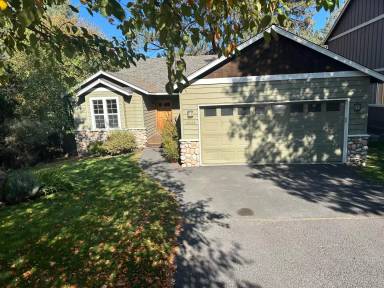 Main picture of 19444 Brookside Way