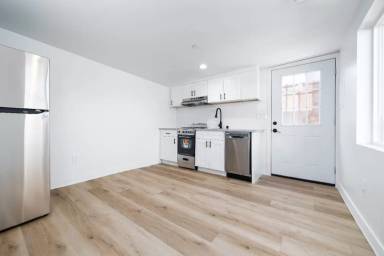 Main picture of 6965 Saranac St