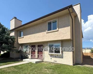 Main picture of 3074 Starlight Cir