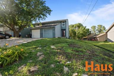 Main picture of 4814 SW 36th Ter