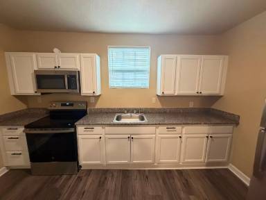 Main picture of 772 Fremont St