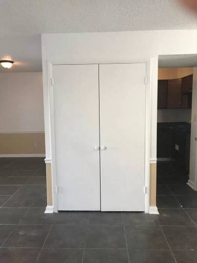Main picture of 2601 Academy Dr NW